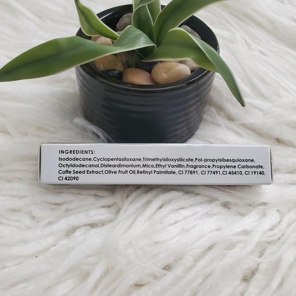 TASH Cosmetics Lip Service Purple Liquid To Matte Lipstick #19 - Picture 3 of 4